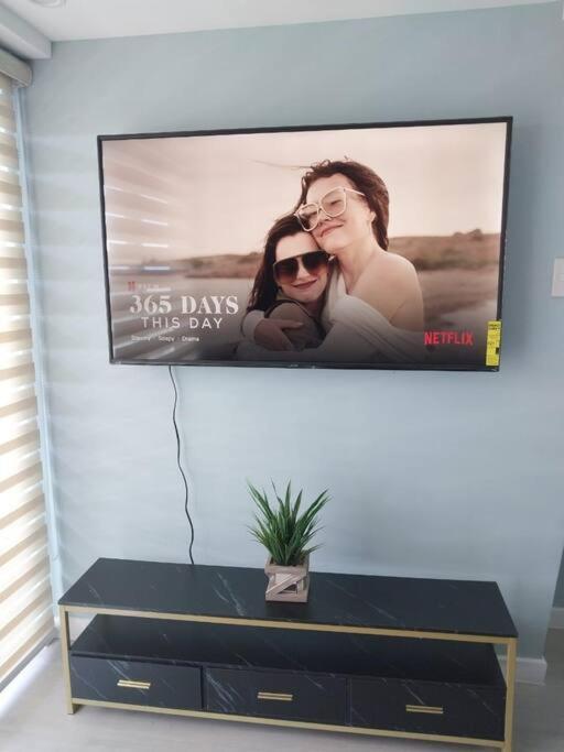 1Bedroom Unit At Azure North With Netflix Up To 6Pax Pampanga Exterior foto